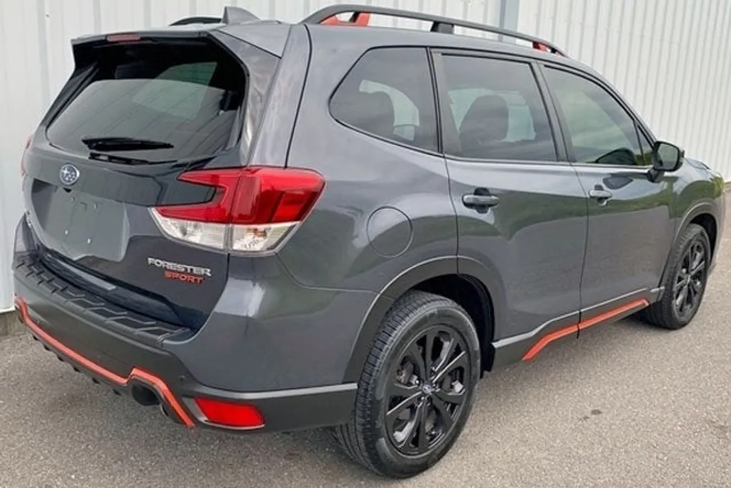 2022 Subaru Forester Sport photo 1