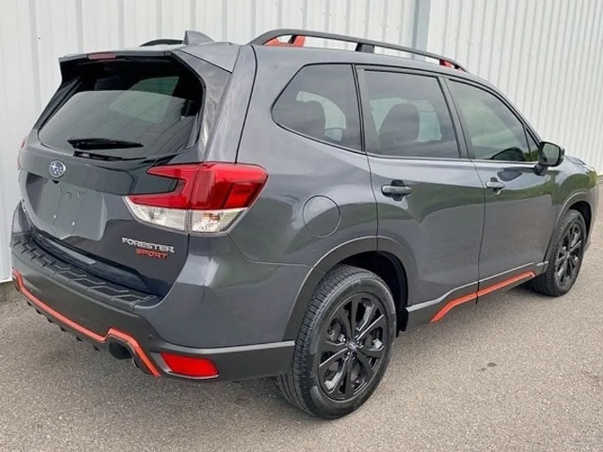 2022 Subaru Forester Sport photo 1