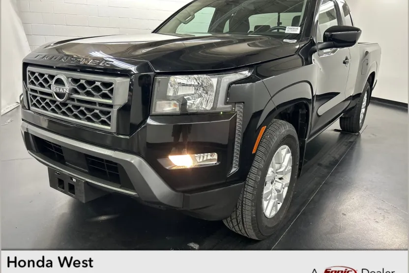 2022 Nissan Frontier SV photo 1