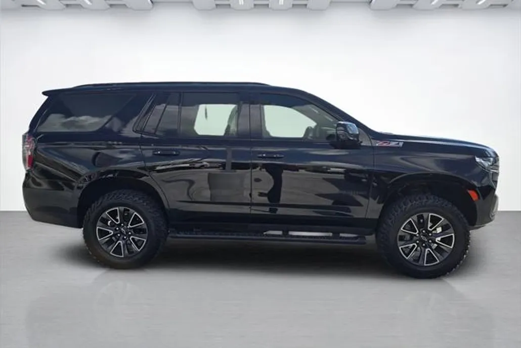 2021 Chevrolet Tahoe Z71 photo 1