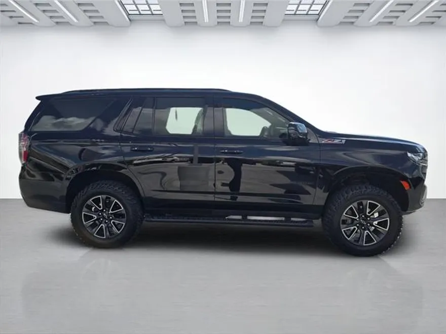 2021 Chevrolet Tahoe Z71 photo 1