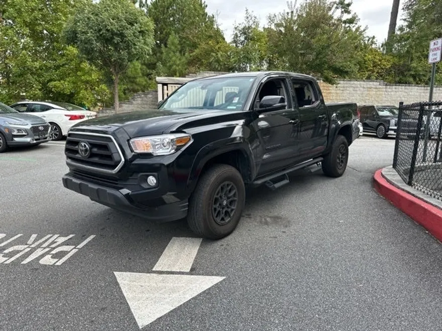 2022 Toyota Tacoma SR5 V6 photo 1