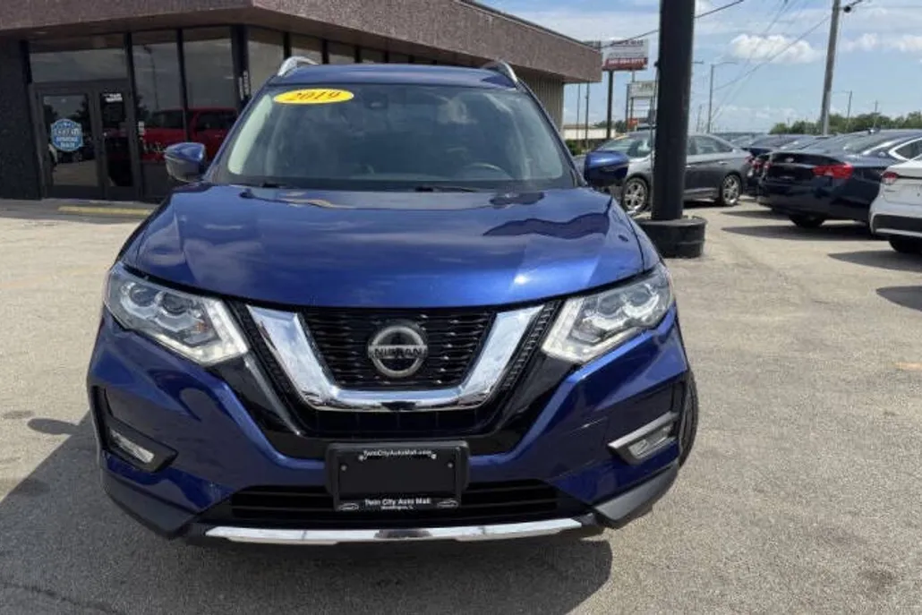 2019 Nissan Rogue SL photo 1