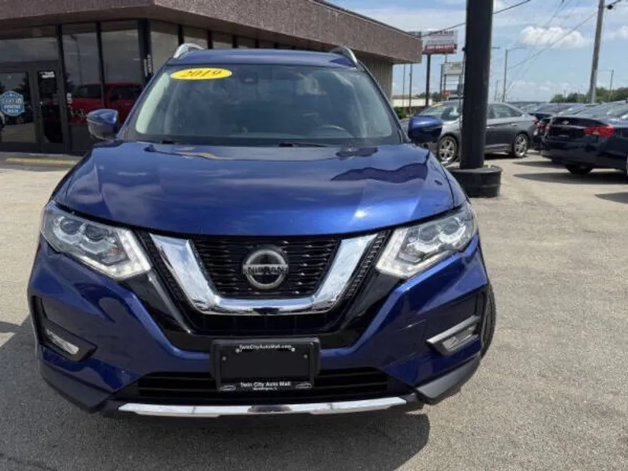 2019 Nissan Rogue SL photo 1