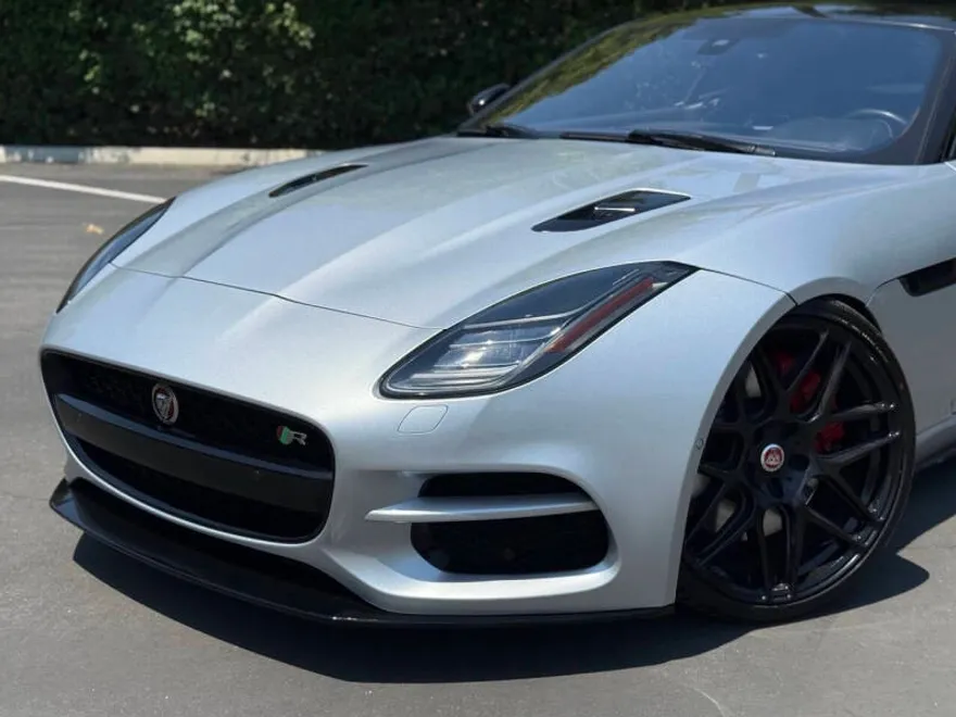 2018 Jaguar F-TYPE R photo 1