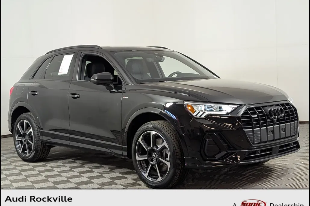 2025 Audi Q3 S line Premium Plus photo 1