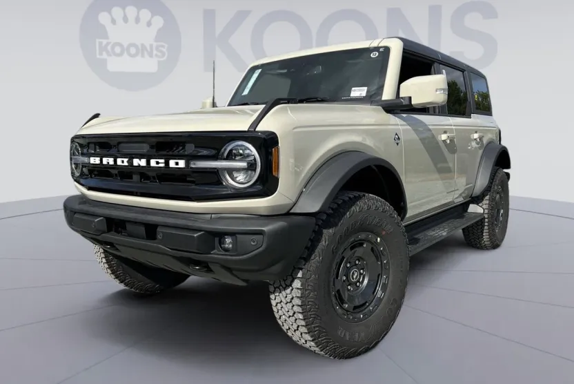 2025 Ford Bronco Outer Banks photo 1