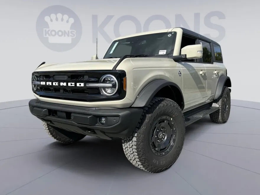 2025 Ford Bronco Outer Banks photo 1