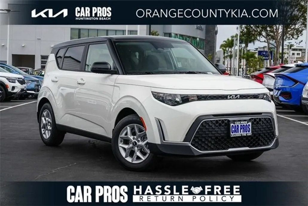 2025 Kia Soul S photo 1