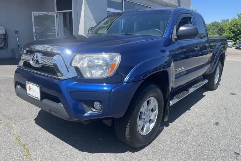 2015 Toyota Tacoma V6 photo 1