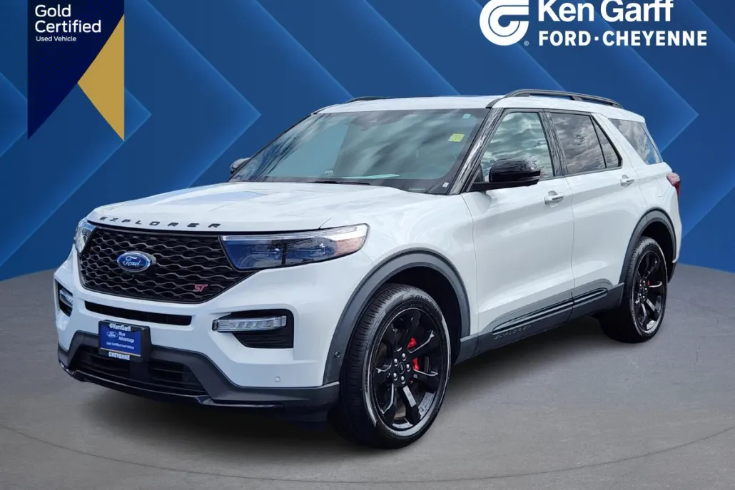 2022 Ford Explorer ST photo 1