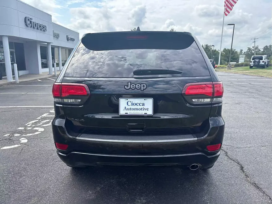 2021 Jeep Grand Cherokee Anniversary Edition photo 1