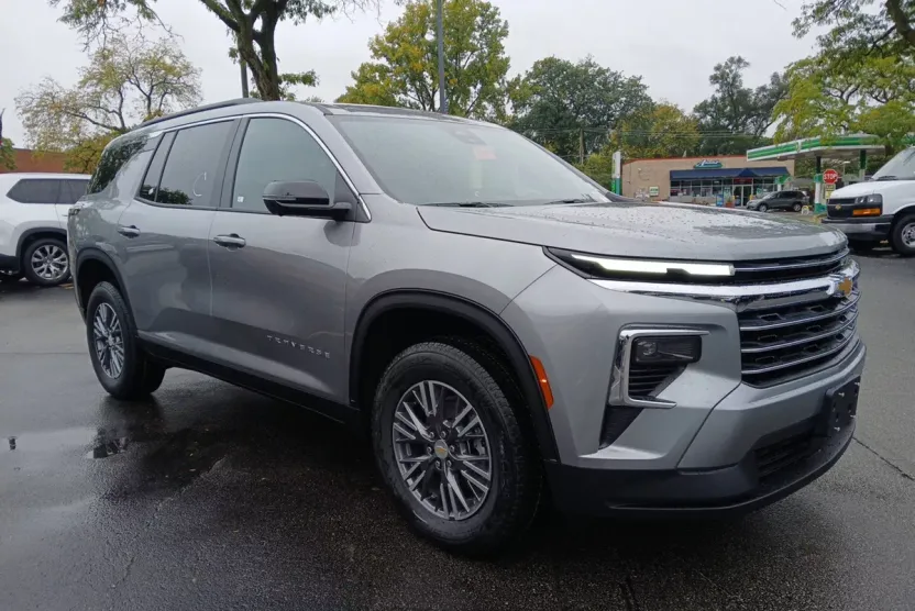 2026 Chevrolet Traverse photo 1