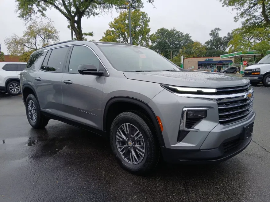 2026 Chevrolet Traverse photo 1