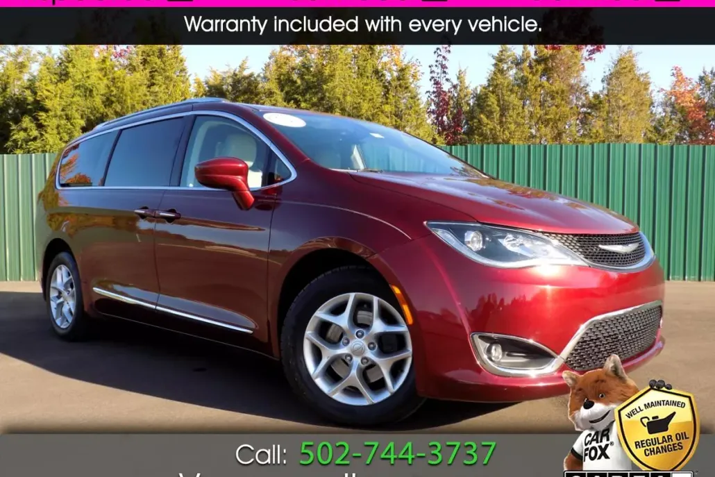 2017 Chrysler Pacifica Plus photo 1