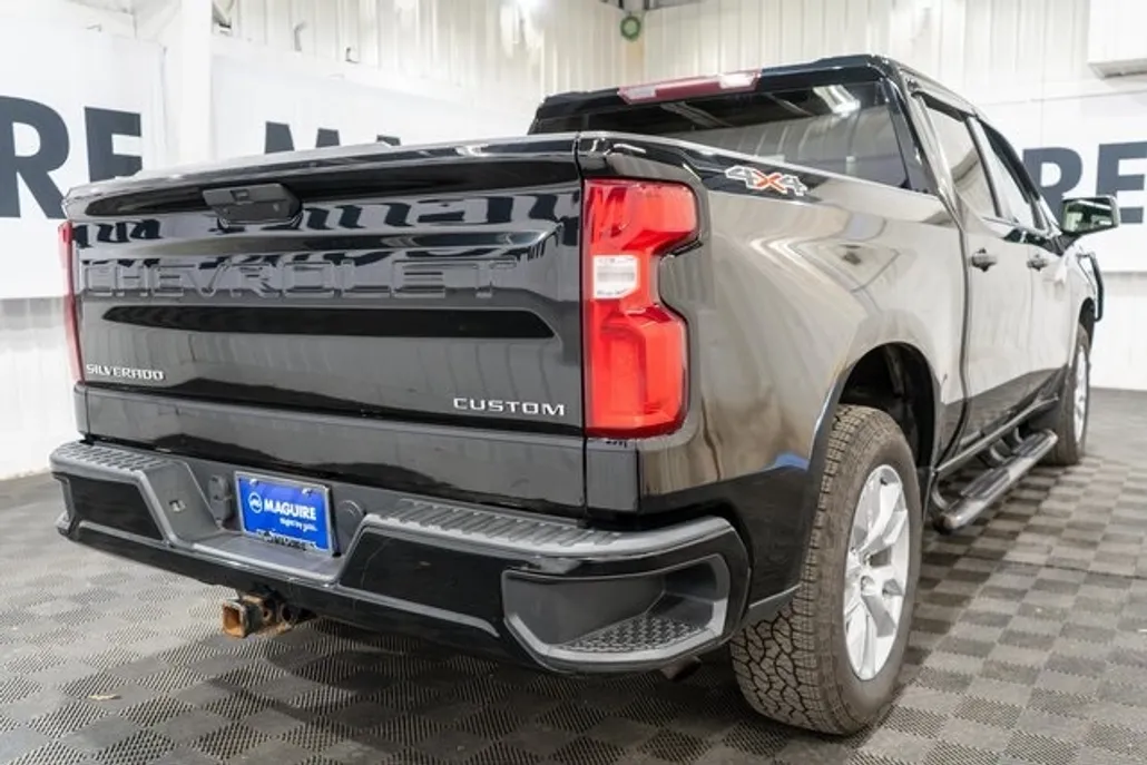 2020 Chevrolet Silverado 1500 Custom photo 1