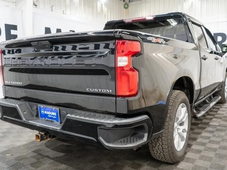 2020 Chevrolet Silverado 1500 Custom photo 1