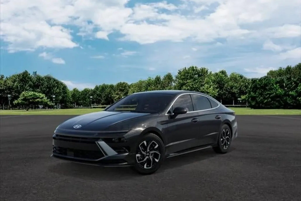 2025 Hyundai Sonata SEL photo 1