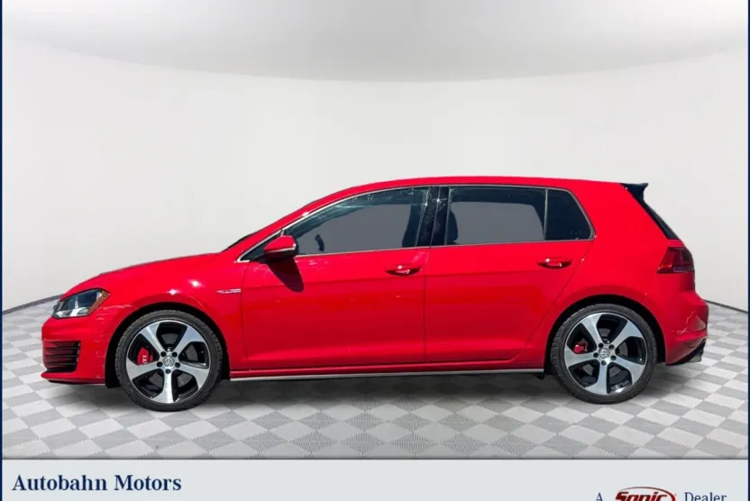 2017 Volkswagen Golf GTI photo 1