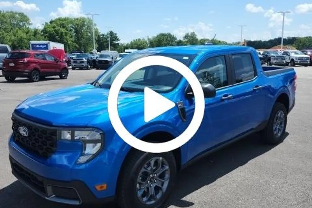 2025 Ford Maverick XLT photo 1
