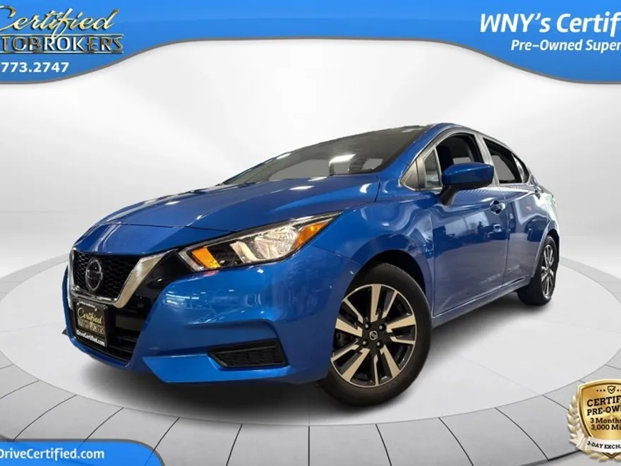 2022 Nissan Versa SV photo 1