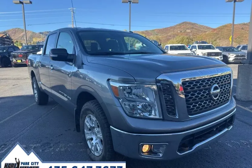 2018 Nissan Titan SV photo 1