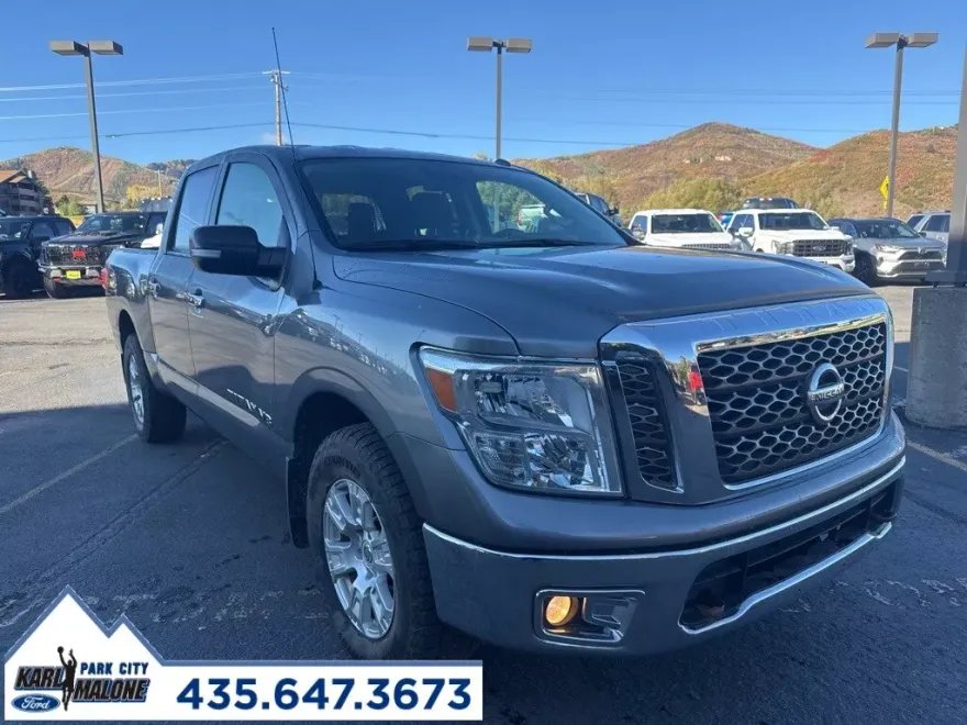 2018 Nissan Titan SV photo 1