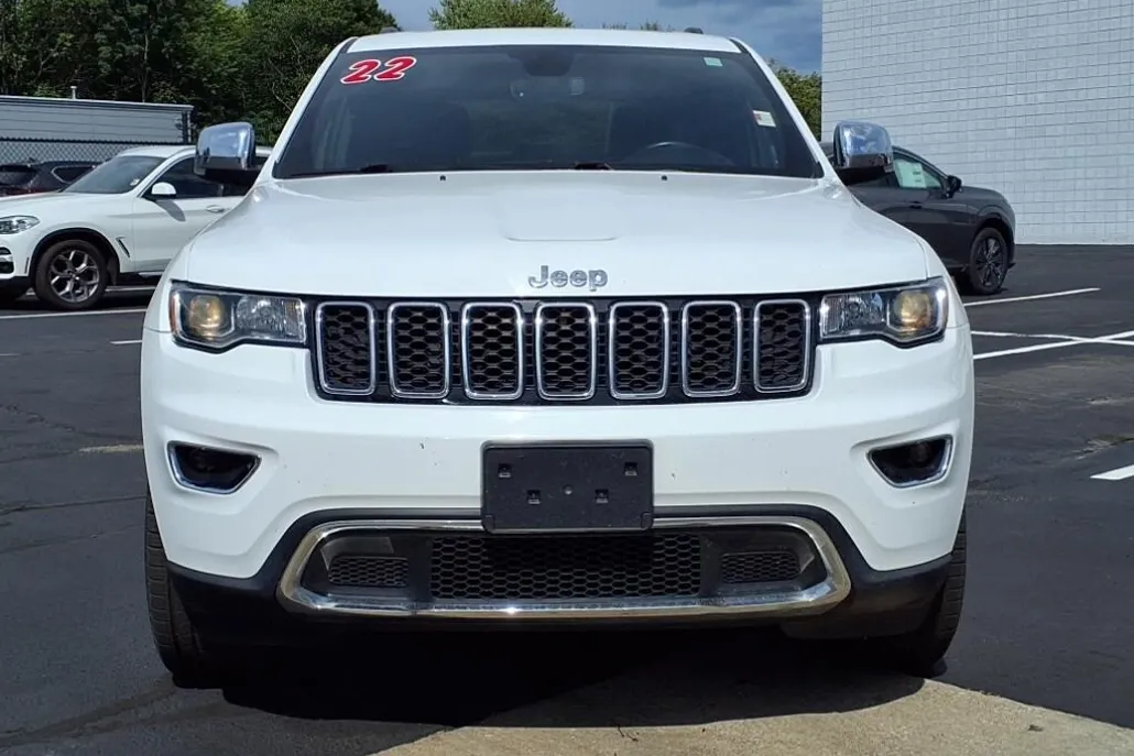 2023 Jeep Grand Cherokee Laredo photo 1