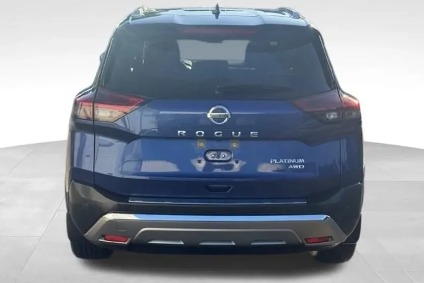 2021 Nissan Rogue Platinum photo 1