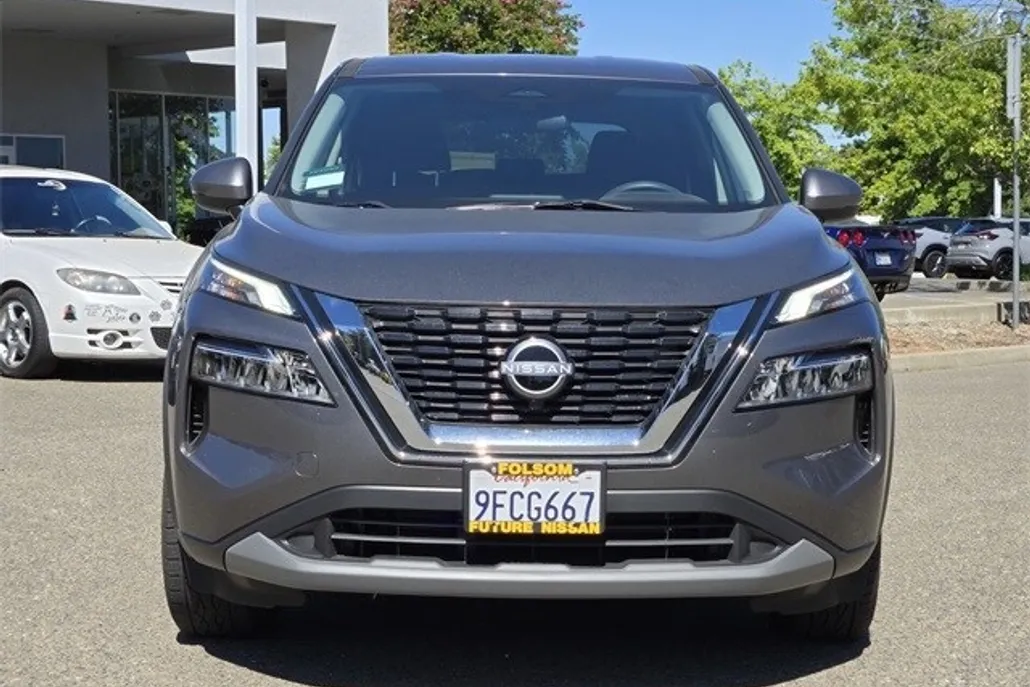 2023 Nissan Rogue SV photo 1
