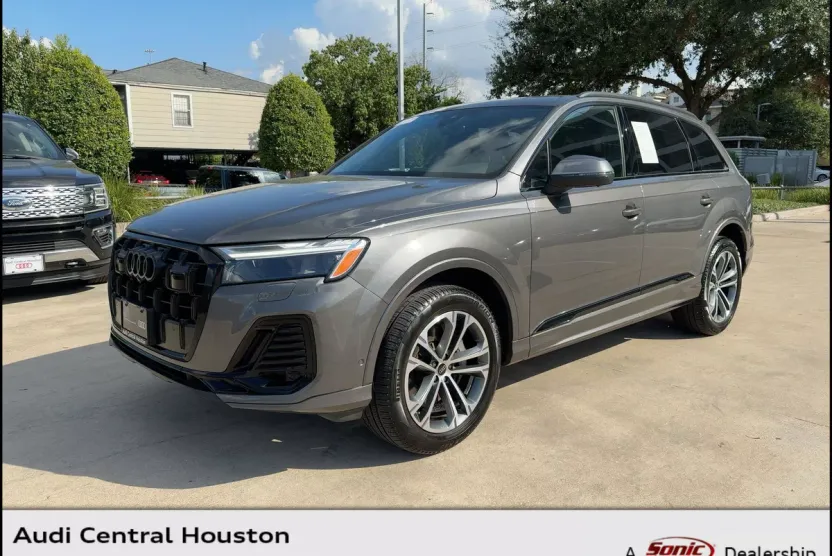 2025 Audi Q7 Premium Plus photo 1