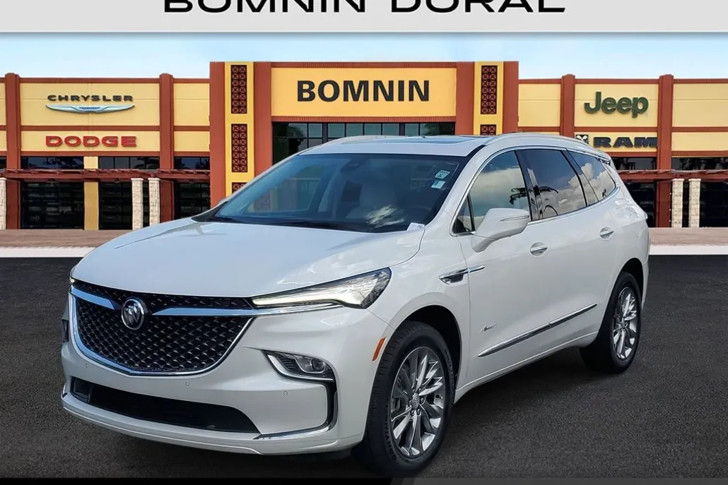 2022 Buick Enclave Avenir photo 1