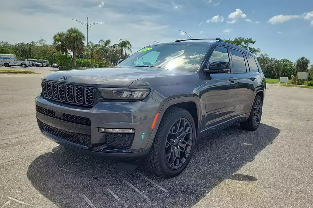 2024 Jeep Grand Cherokee L Summit photo 1