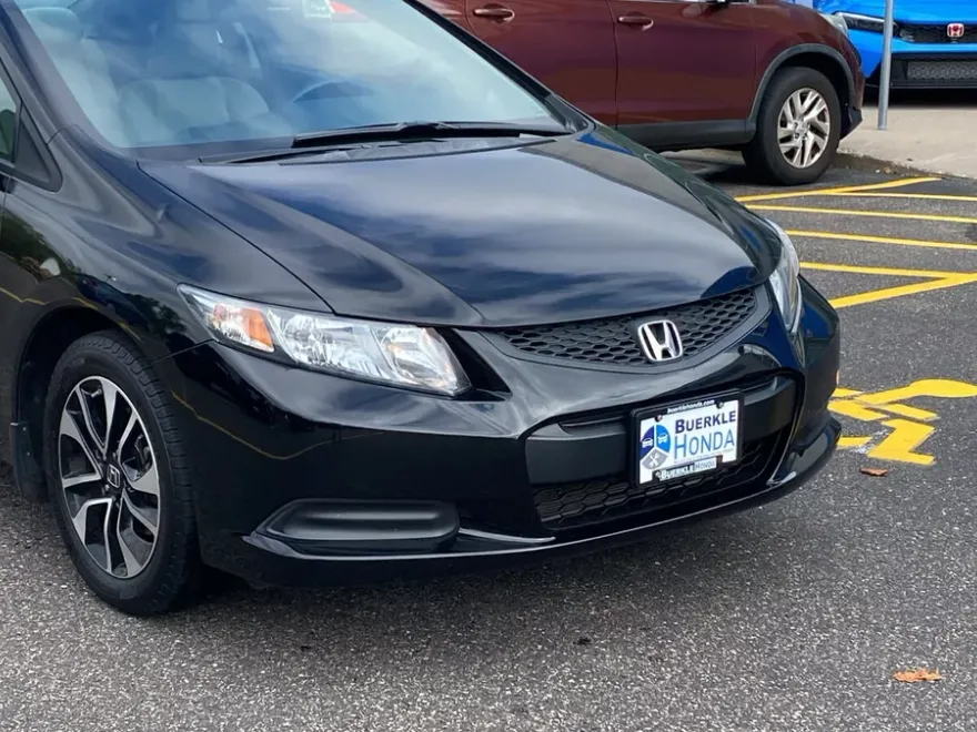 2013 Honda Civic LX photo 1