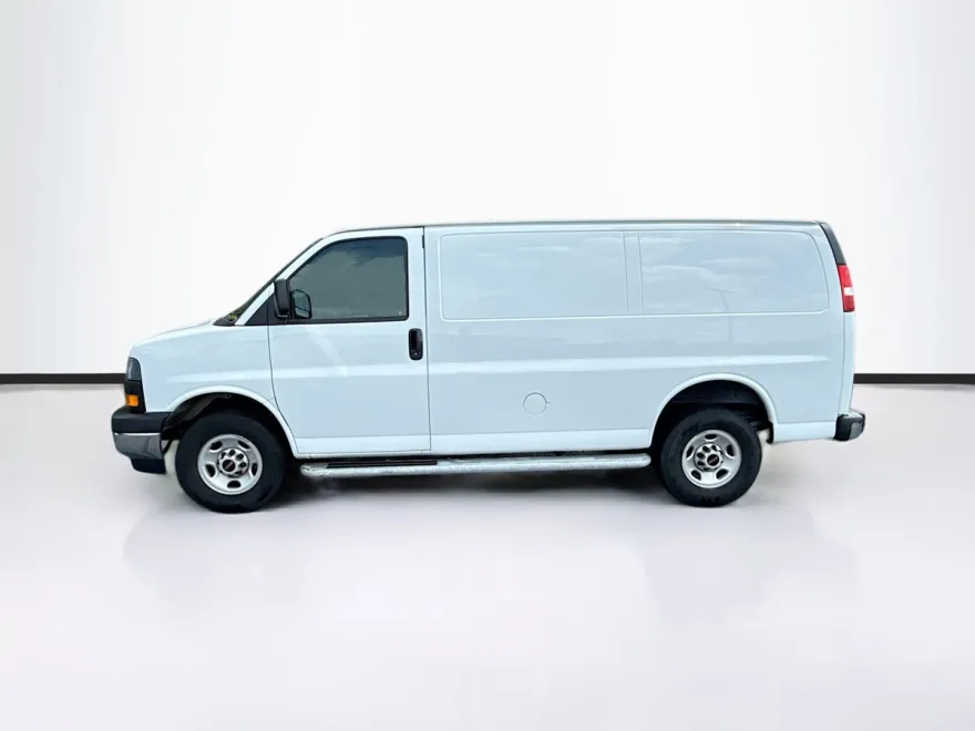 2023 Gmc Savana Cargo 2500 photo 1