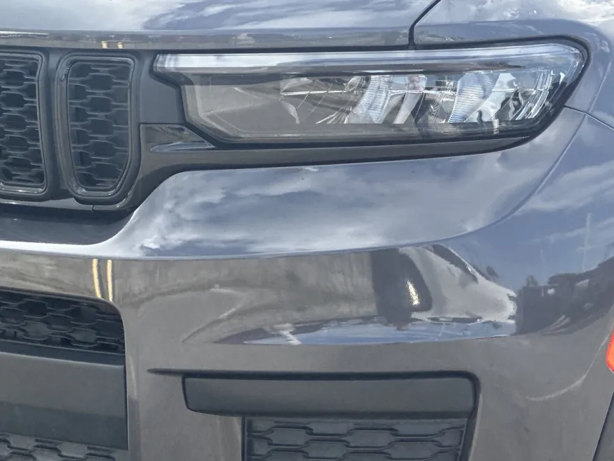 2023 Jeep Grand Cherokee Altitude photo 1