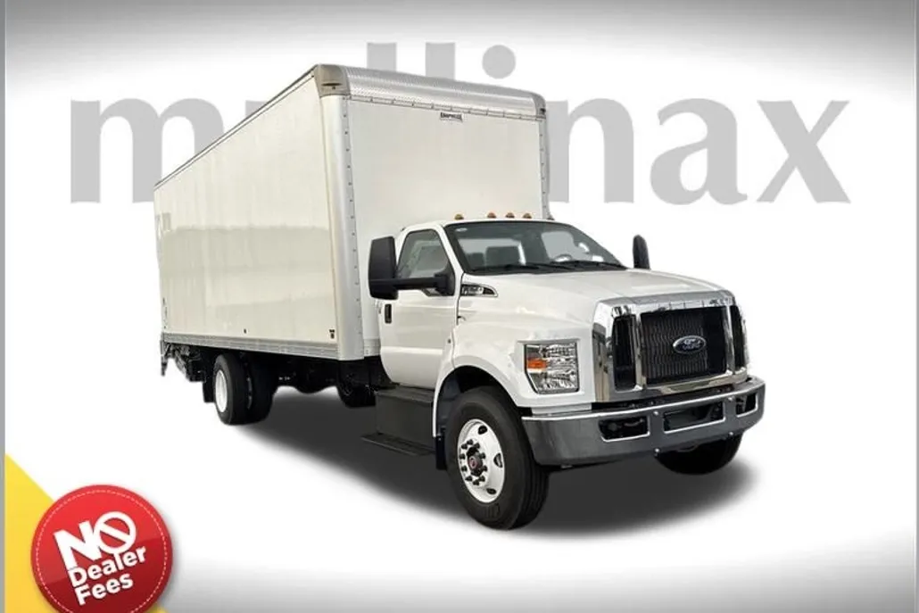 2025 Ford F-750 SuperCab Base photo 1