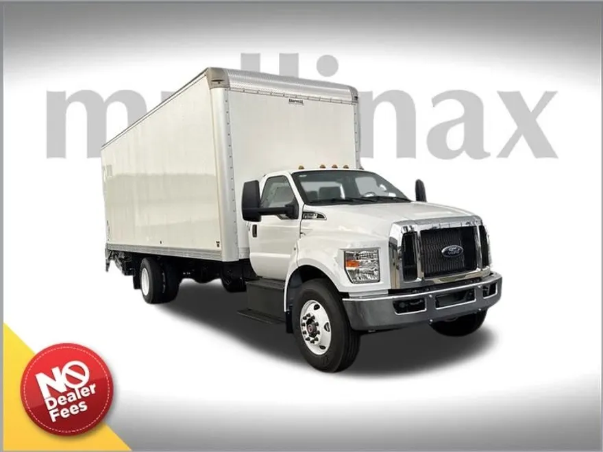 2025 Ford F-750 SuperCab Base photo 1