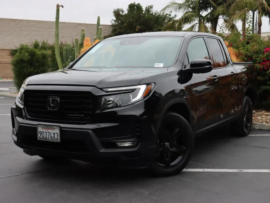 2021 Honda Ridgeline Black Edition photo 1