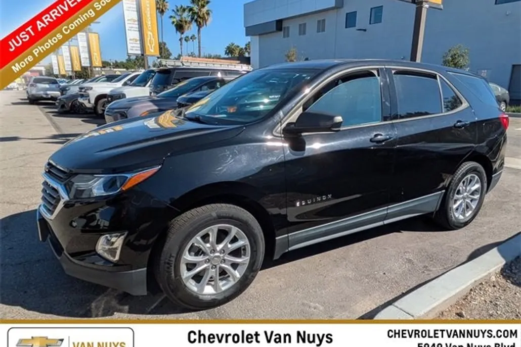 2019 Chevrolet Equinox LS photo 1