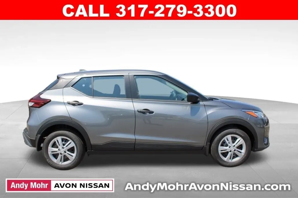 2025 Nissan Kicks Play S photo 1