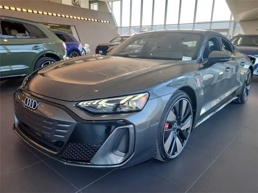 2025 Audi e-tron GT Premium Plus photo 1