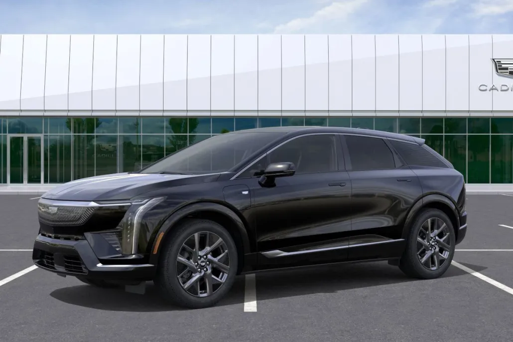 2025 Cadillac Optiq Luxury photo 1