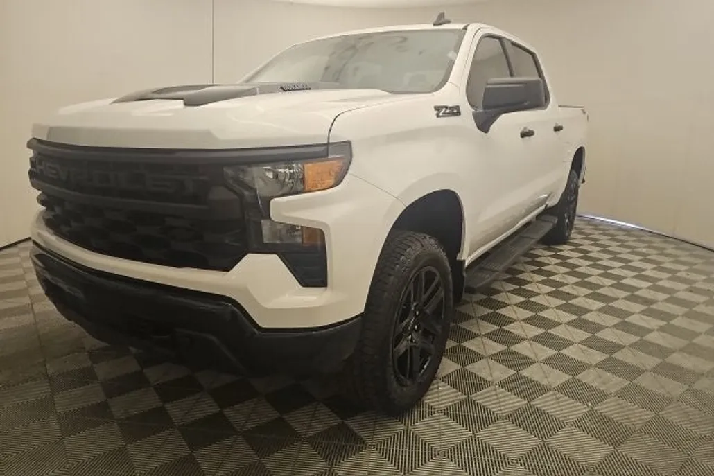 2025 Chevrolet Silverado 1500 Custom Trail Boss photo 1