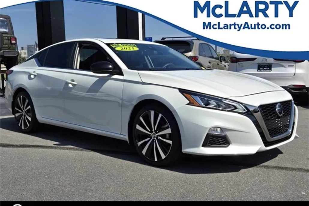 2021 Nissan Altima 2.5 SR photo 1
