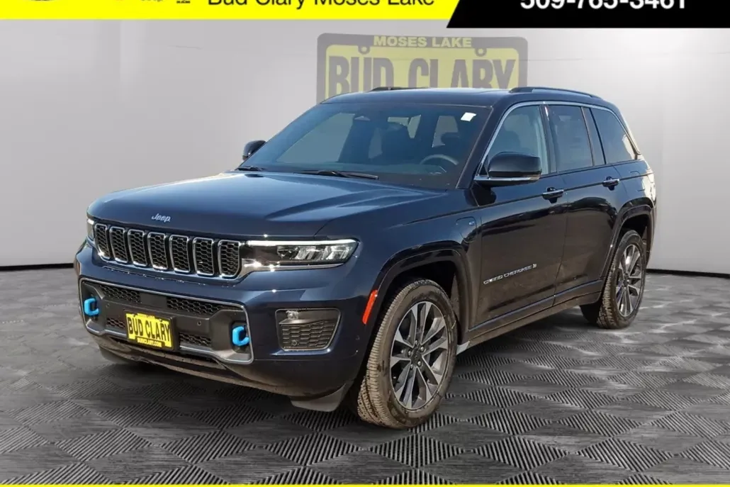 2023 Jeep Cherokee Overland photo 1