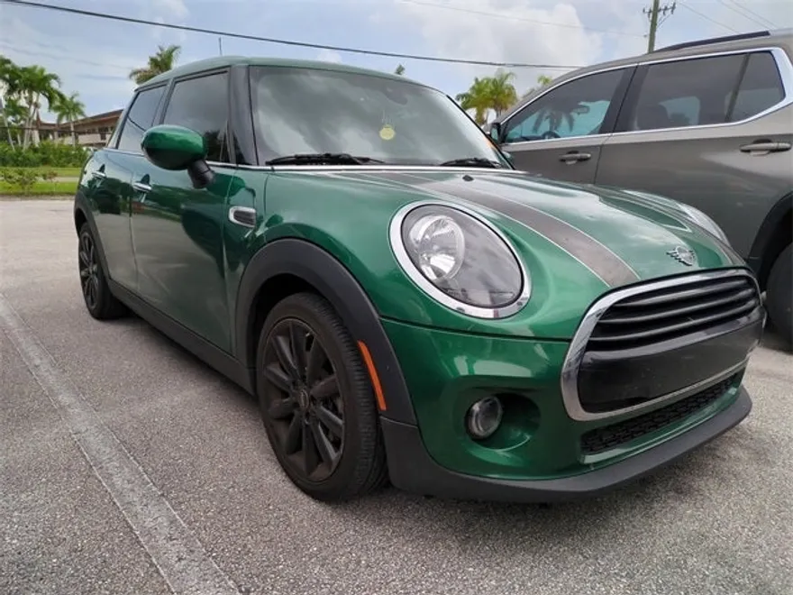 2021 Mini Cooper 4 Door Hardtop Oxford Edition photo 1