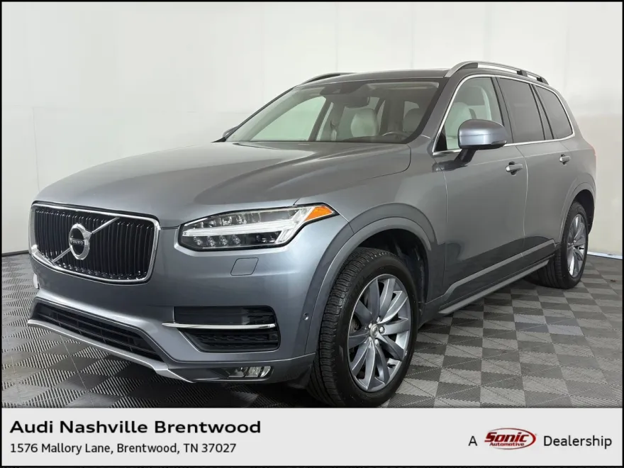 2016 Volvo XC90 T6 Momentum photo 1