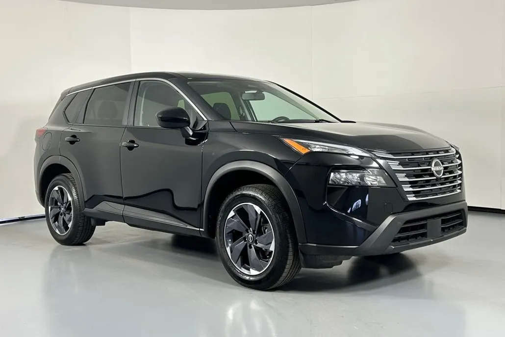 2024 Nissan Rogue SV photo 1