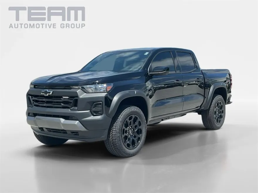 2026 Chevrolet Colorado Trail Boss photo 1